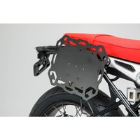 Universal side bracket right. For SLC side carrier right. Incl. net. (HTA.00.401.15200)